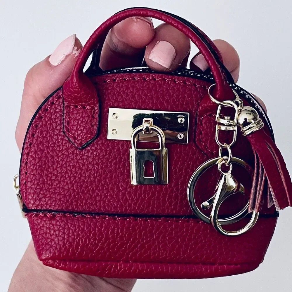 NWT Gorgeous Burgundy Red Pu Leather Bag Charm Lobster Keyring Keyring Keyholder
